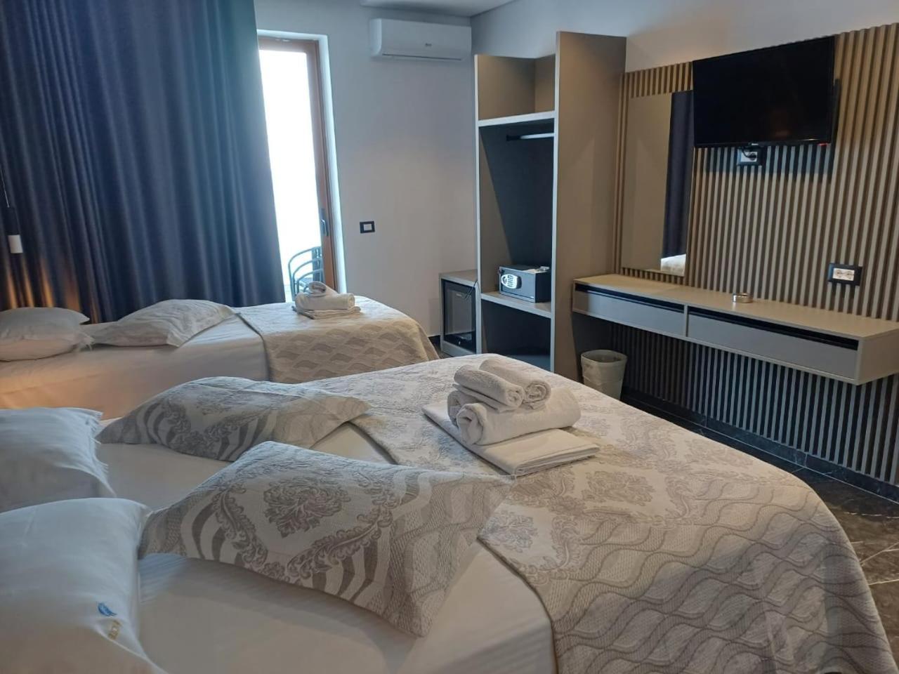 Blue Bay Hotel Sarandë 외부 사진